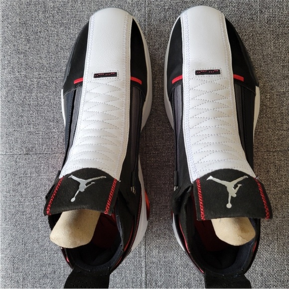 Jordan 34 SE (Size 11) - Picture 4 of 7